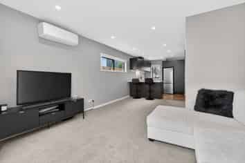 17/15 Brook Street, Waiwhetu