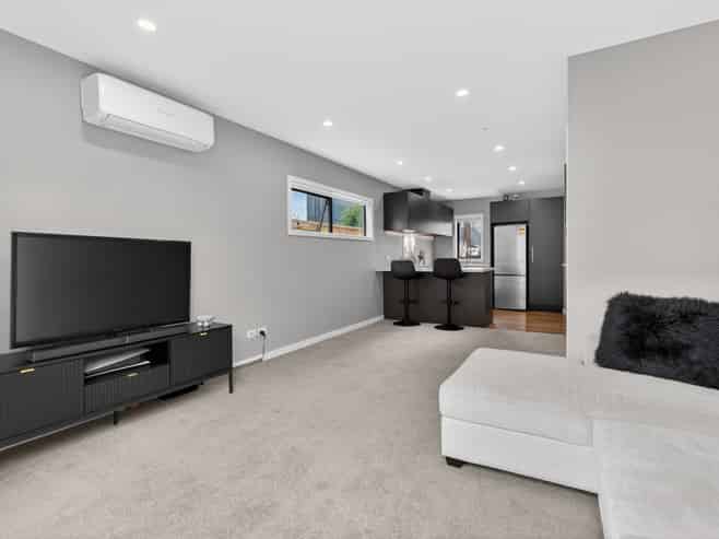 17/15 Brook Street, Waiwhetu