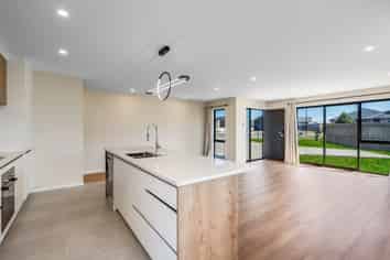 4 Paapaka Way, Waiuku