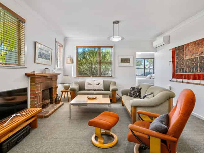 33 Dame Street, Waikouaiti