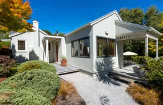 33 Dame Street, Waikouaiti