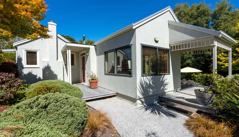 33 Dame Street, Waikouaiti