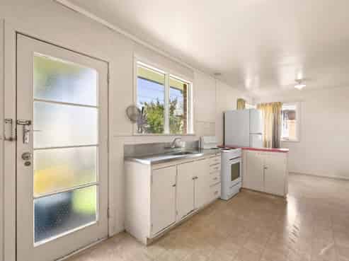 1A Christie Street, Forest Lake