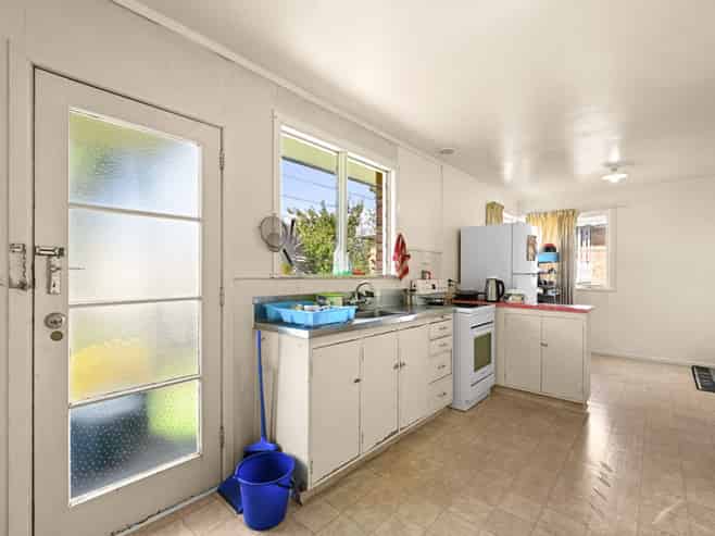 1A Christie Street, Forest Lake