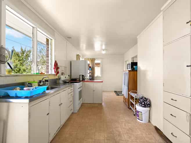 1A Christie Street, Forest Lake