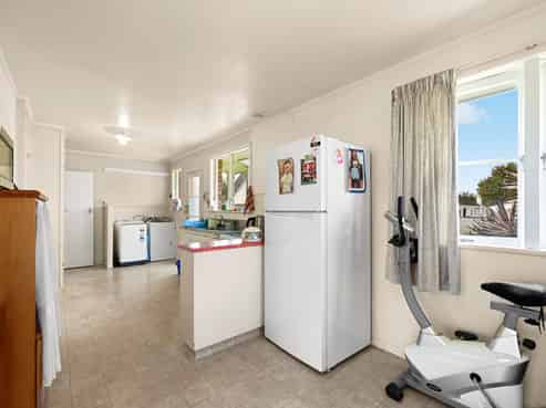1A Christie Street, Forest Lake
