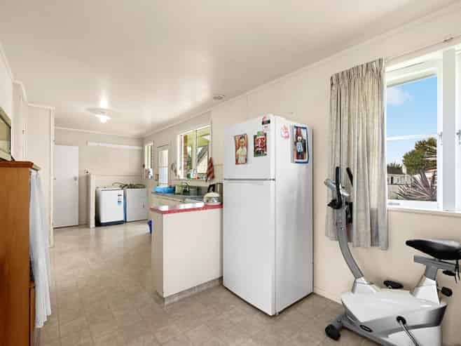 1A Christie Street, Forest Lake