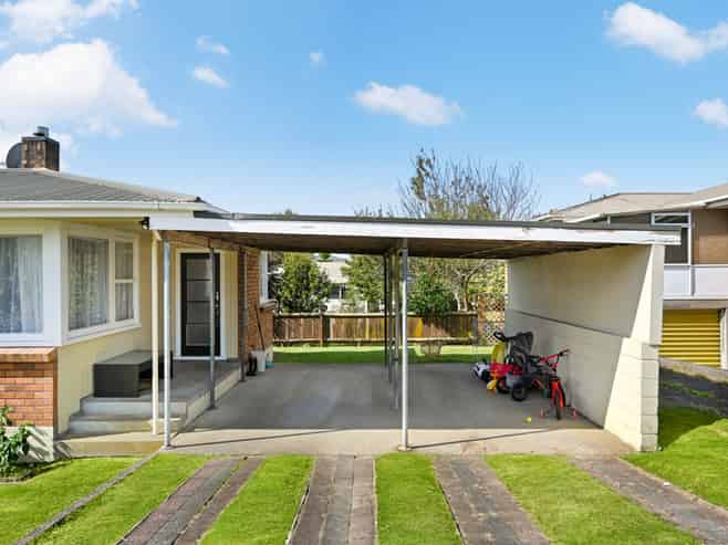 1A Christie Street, Forest Lake