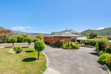 5 Moana View Road, Waikawa