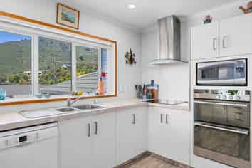 5 Moana View Road, Waikawa