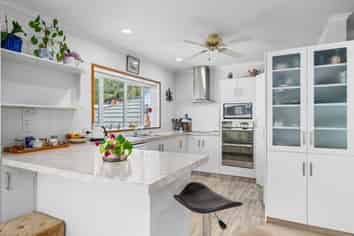 5 Moana View Road, Waikawa