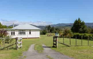 41 Boundary Road, Featherston