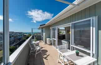 1/85 Deep Creek Road, Waiake