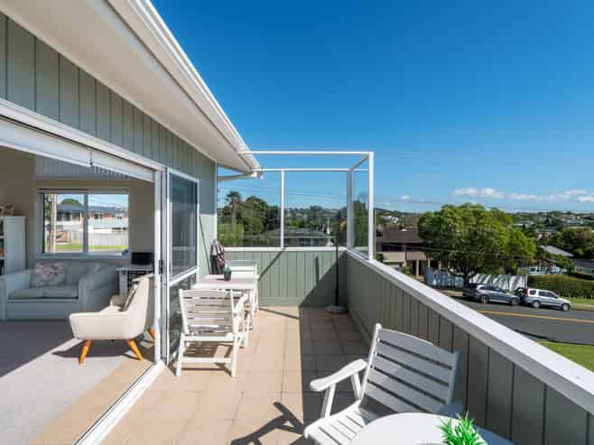 1/85 Deep Creek Road, Waiake