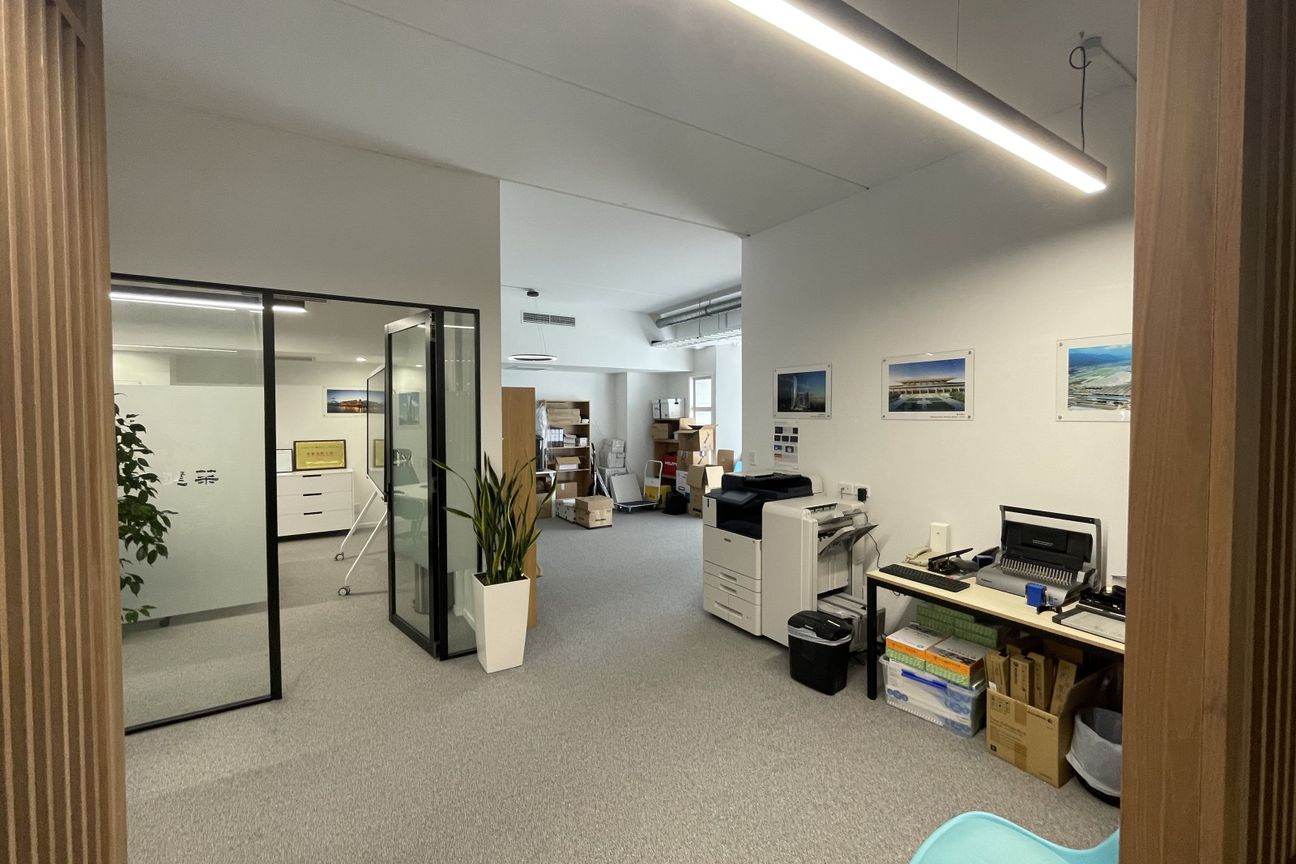 Modern & Professional | 5 Carparks - Vista 3