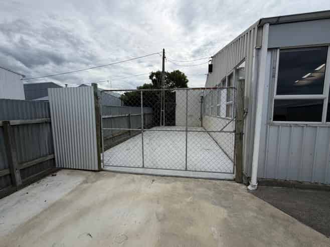 Tidy and Affordable Industrial Unit