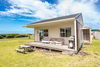 15 Nukumaru Parade, Waiinu Beach