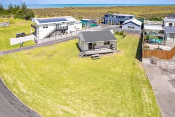 15 Nukumaru Parade, Waiinu Beach