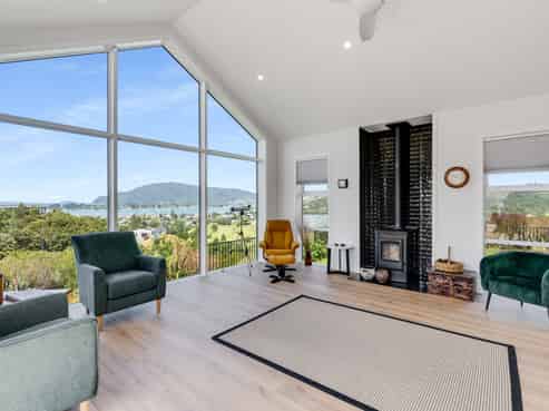 17 Azimuth Road, Tairua