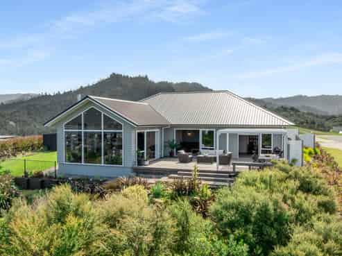 17 Azimuth Road, Tairua