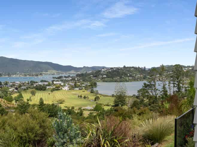 17 Azimuth Road, Tairua