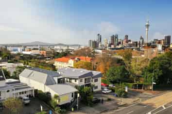 Wellness, Clinic or Office | College Hill