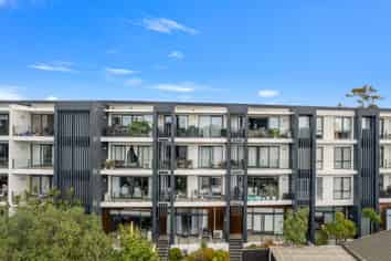 30/8 Thompson Park Road, Mount Wellington