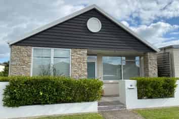 38 Scoria Close, Pyes Pa