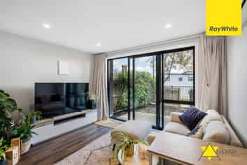 8 Tokai Place, Glen Eden