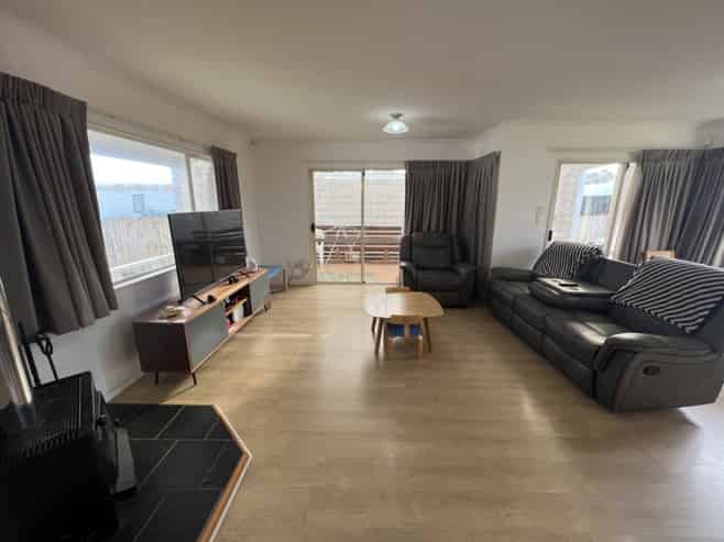 12B Rosier Road, Glen Eden