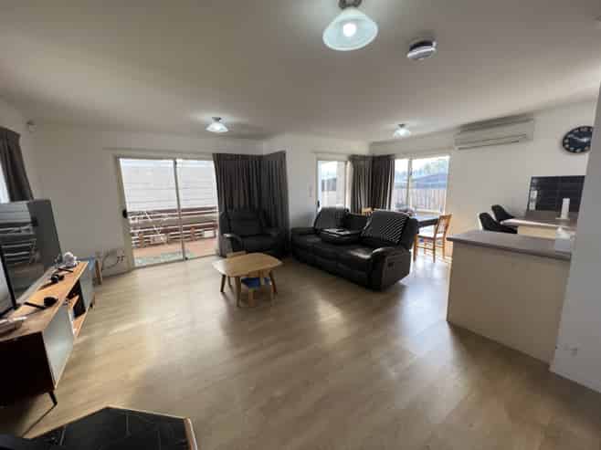 12B Rosier Road, Glen Eden