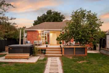 12 De Havilland Street, Hornby