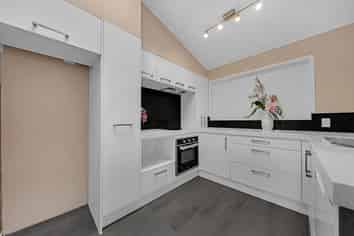 13 Sheralee Place, Bucklands Beach