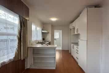 30 Kingdale Rd, Henderson