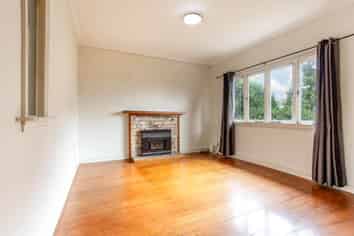 67 West Coast Road, Glen Eden