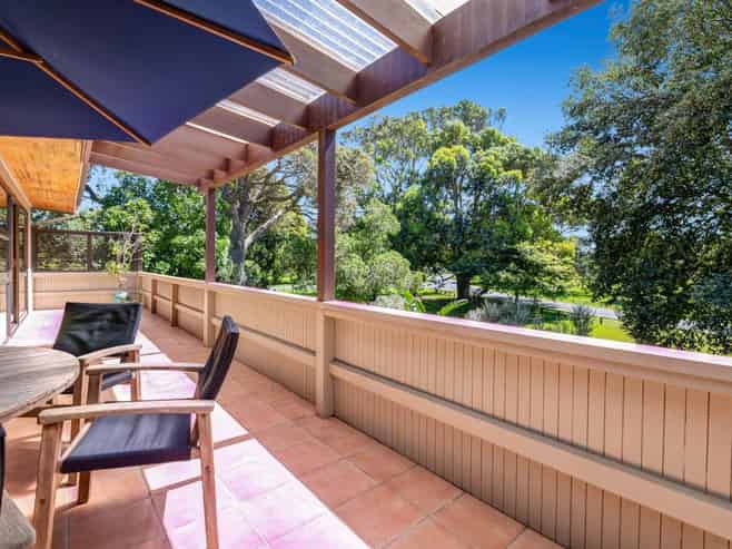 16 The Circle, Manly