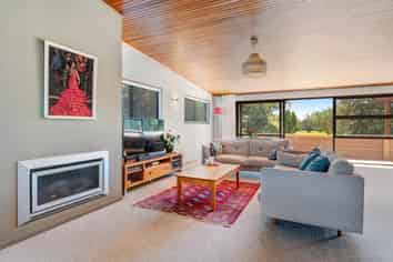 16 The Circle, Manly