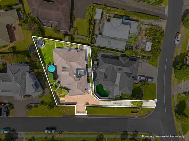 2 Esther Place, Red Beach