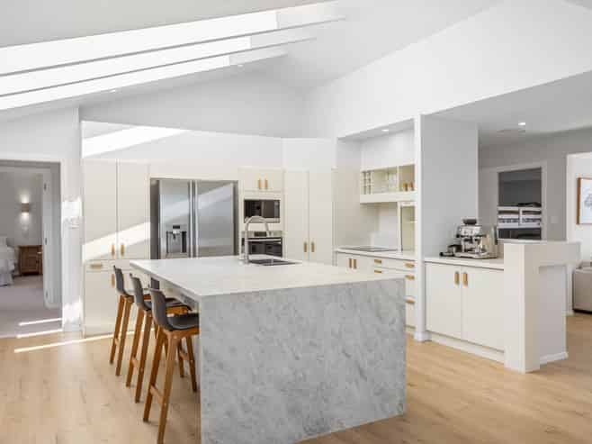 2 Esther Place, Red Beach