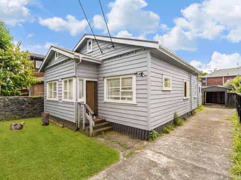 26 Cornwall Park Avenue, Epsom