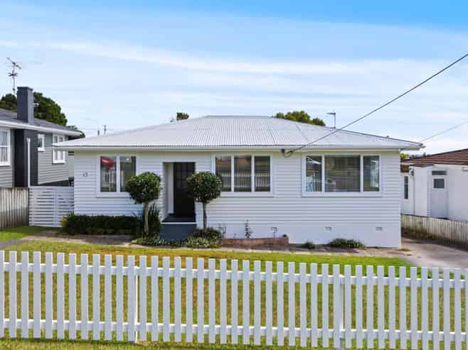 1/13 Kia Ora Road, Beach Haven