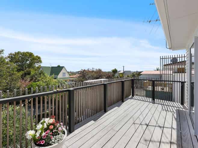 1/13 Kia Ora Road, Beach Haven