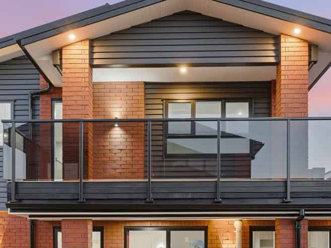 2/716 Massey Road, Mangere