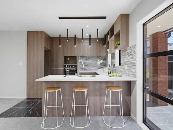 2/716 Massey Road, Mangere