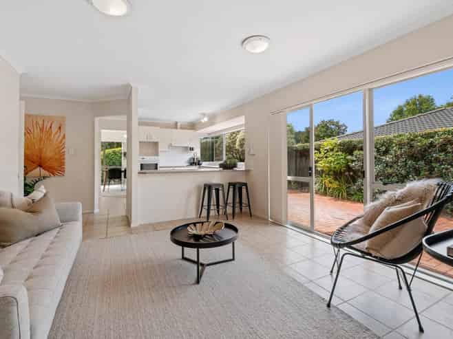 22 Vanderbilt Parade, Albany