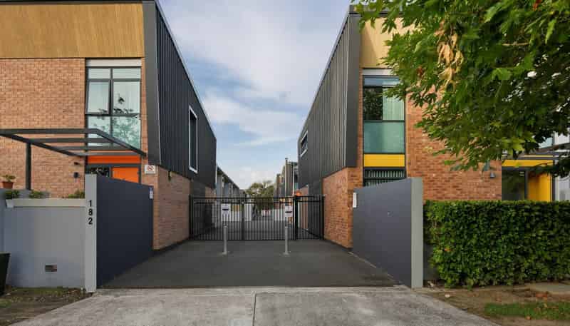 22/182 Flat Bush School Road, Flat Bush