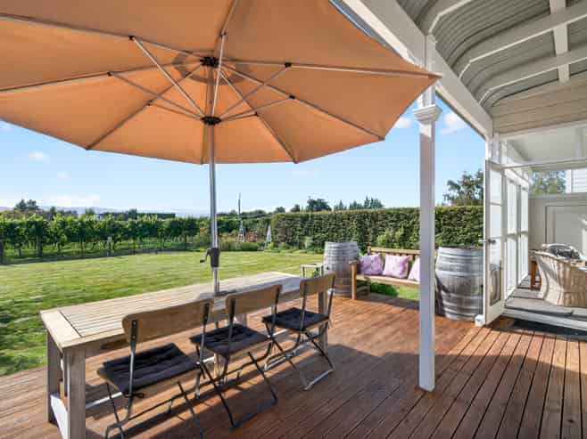 9 Roberts Street, Martinborough