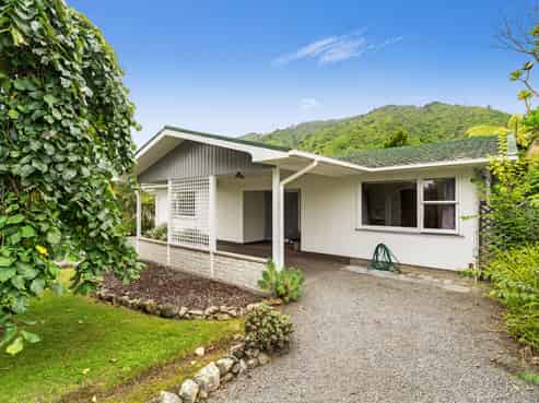 13 Matenga Street, Waikanae