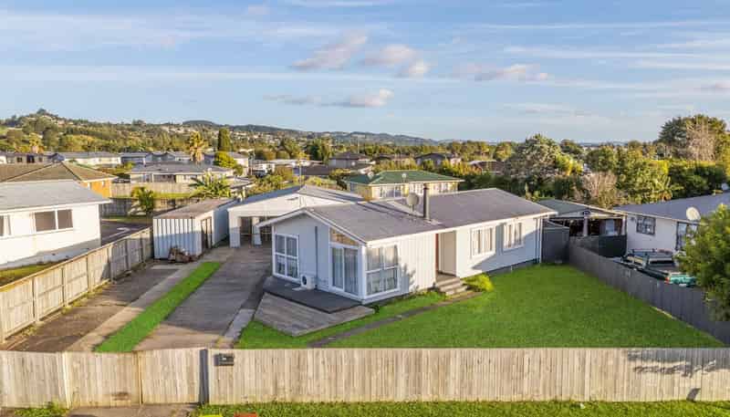 24 President Avenue, Papakura