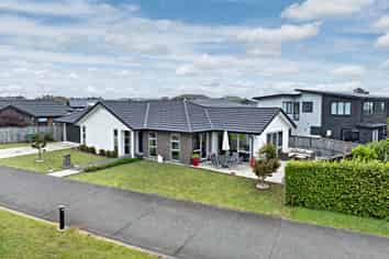 14 Poutawa Lane, Clarks Beach